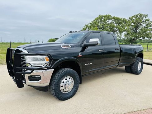 Used 2022 RAM 3500 Laramie AWD/4WD image 1