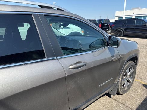 Used 2021 Jeep Cherokee Limited w/ Elite Package image 22