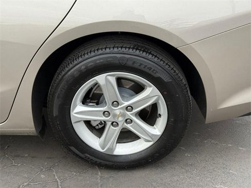 Used 2024 Chevrolet Malibu LS image 4