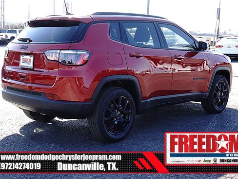 New 2026 Jeep Compass Latitude image 5