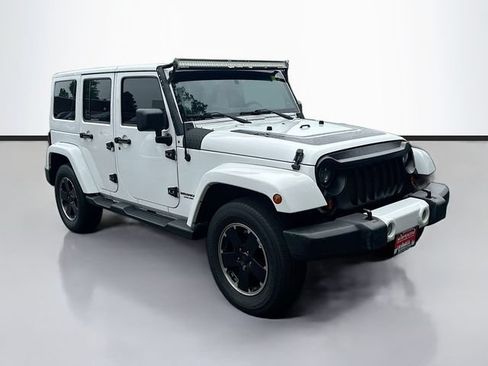 Used 2012 Jeep Wrangler Unlimited Sahara AWD/4WD image 3