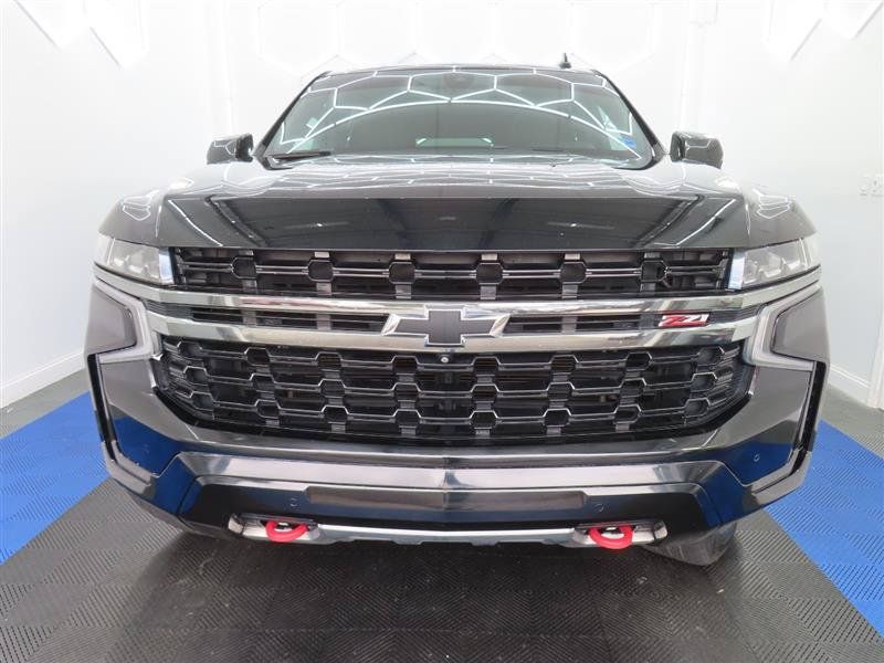 Used 2022 Chevrolet Tahoe Z71 w/ Luxury Package AWD/4WD image 2