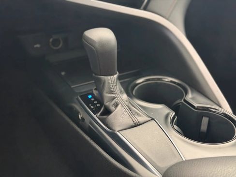 Used 2020 Toyota Camry LE FWD image 26