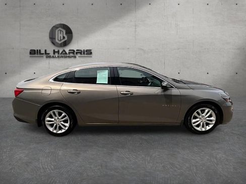 Used 2018 Chevrolet Malibu LT FWD image 5