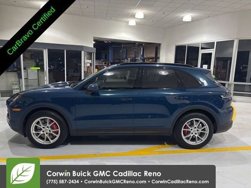 Used 2024 Porsche Cayenne S AWD/4WD image 4