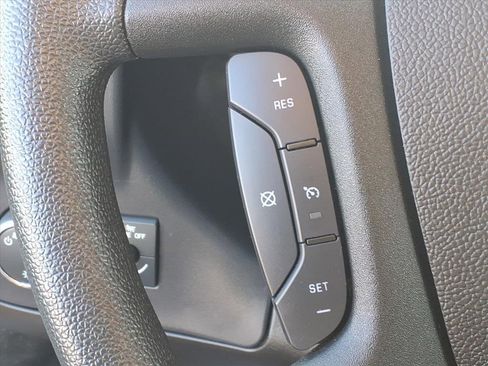 Used 2024 GMC Savana 2500 w/ Driver Convenience Package image 9