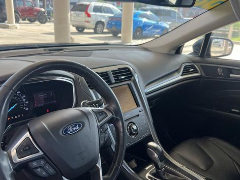 Used 2013 Ford Fusion Titanium w/ Titanium Driver Assist Pkg FWD image 10