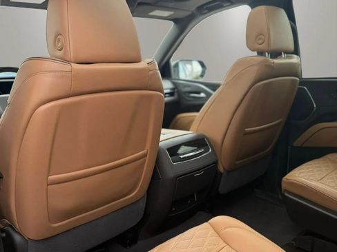 Used 2023 Cadillac Escalade Premium Luxury w/ LPO, Floor Liner Package AWD/4WD image 21