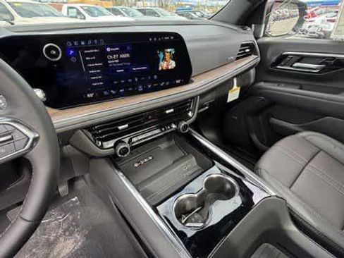 New 2026 Chevrolet Suburban High Country AWD/4WD image 18
