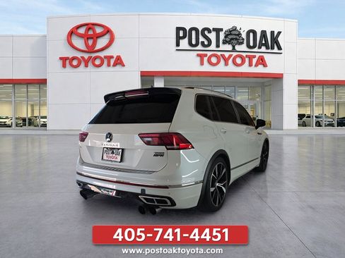 Used 2022 Volkswagen Tiguan SEL R-Line AWD/4WD image 4