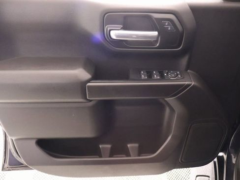 Used 2024 Chevrolet Silverado 1500 Custom Trail Boss w/ Dark Appearance Package image 14