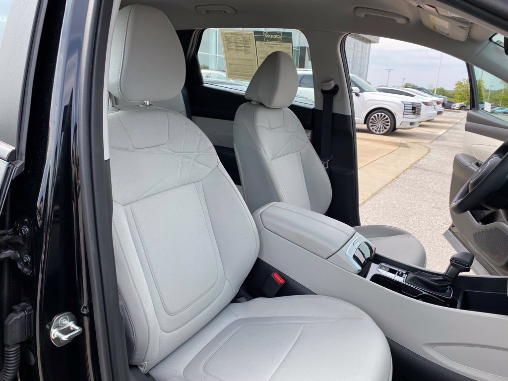 Used 2025 Hyundai Tucson SE AWD/4WD image 31