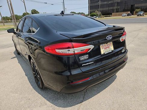 Used 2020 Ford Fusion SE w/ Equipment Group 151A FWD image 5