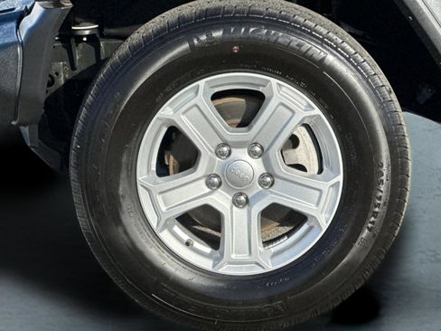 Certified 2022 Jeep Wrangler Sport S image 23