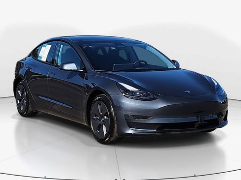 Used 2022 Tesla Model 3 image 2