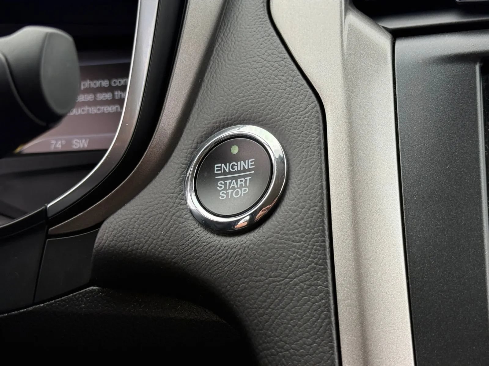 Used 2020 Ford Fusion SE FWD image 35