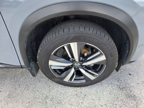 Used 2021 Nissan Rogue Platinum FWD image 18