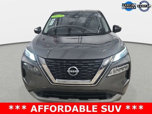Used 2023 Nissan Rogue S image 2