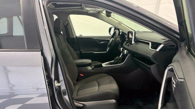 Used 2025 Toyota RAV4 XLE w/ Convenience Package AWD/4WD image 22