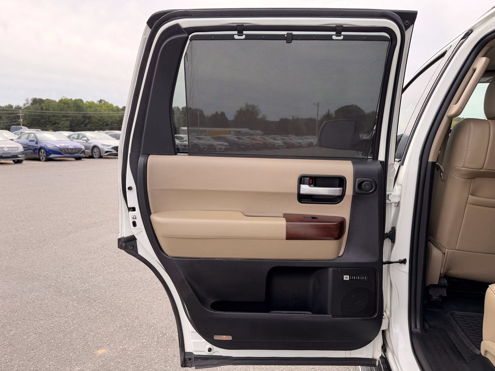 Used 2015 Toyota Sequoia Platinum RWD image 22