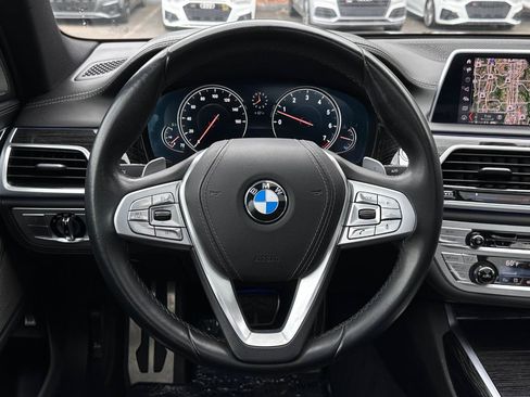 Used 2019 BMW 740i w/ Executive Package RWD image 16