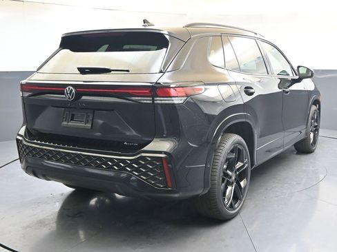 New 2026 Volkswagen Tiguan SE R-Line image 5