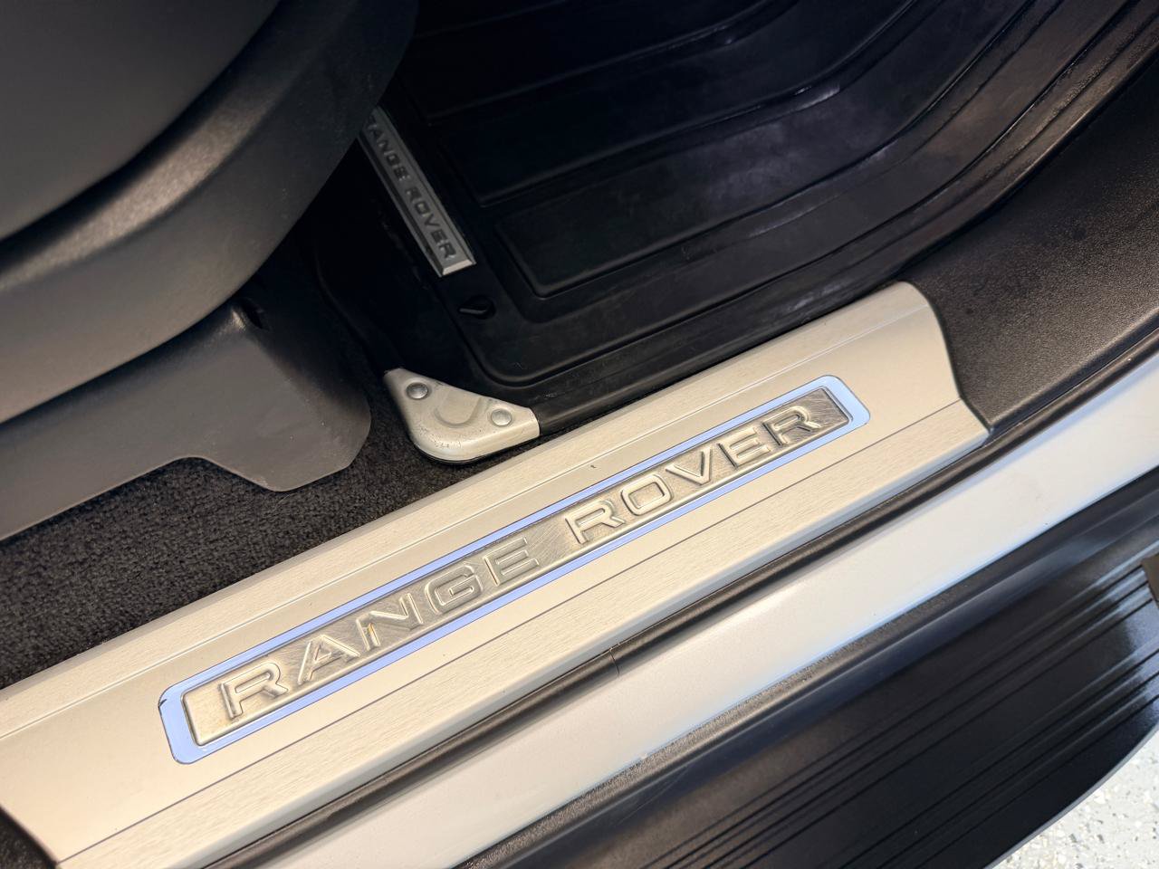 Used 2019 Land Rover Range Rover HSE AWD/4WD image 28