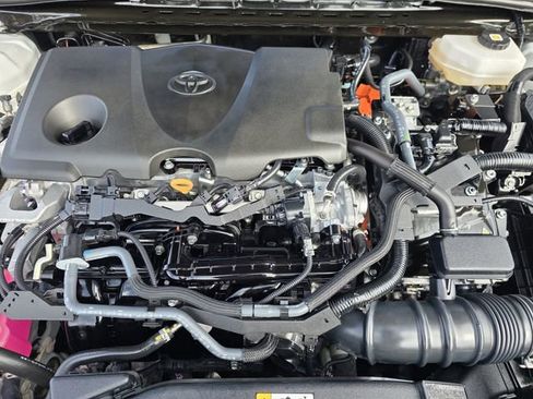 Used 2025 Toyota Camry SE image 20