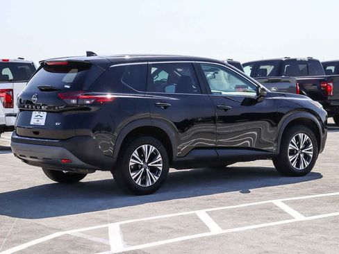 Used 2022 Nissan Rogue SV FWD image 4