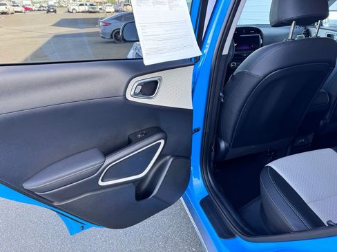 Used 2024 Kia Soul GT-Line image 31