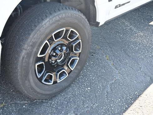 Used 2026 Ford F250 Platinum AWD/4WD image 13