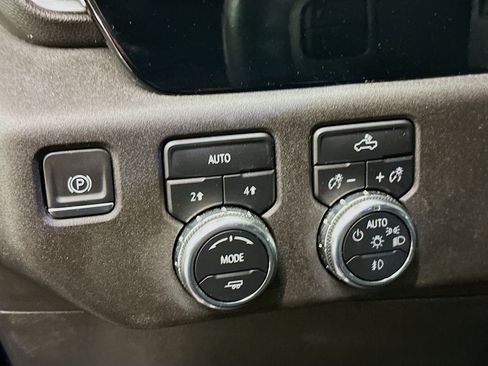 Used 2023 GMC Sierra 1500 Elevation AWD/4WD image 17