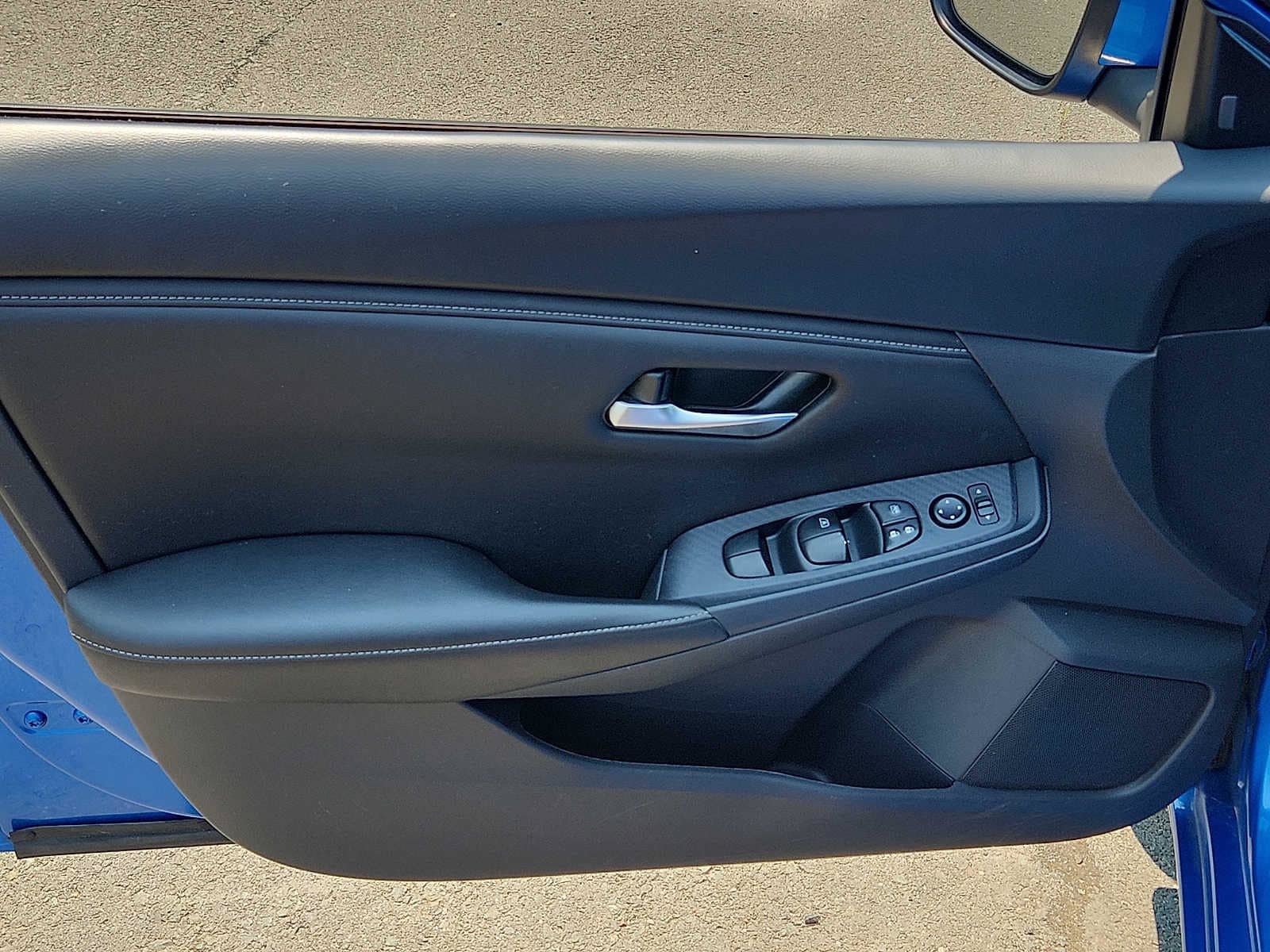 Used 2024 Nissan Sentra SV FWD image 12