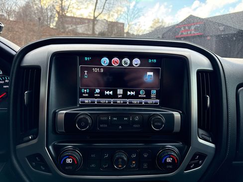 Used 2018 GMC Sierra 1500 SLT image 49