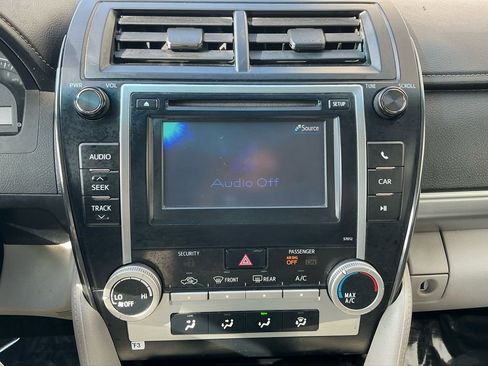 Used 2012 Toyota Camry LE image 13