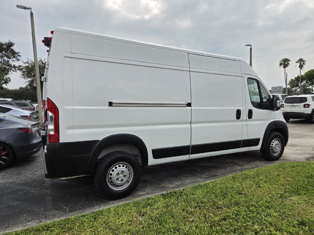 Used 2025 RAM ProMaster 2500 FWD image 5