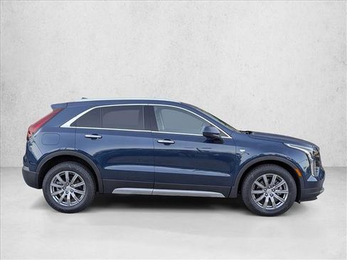 Used 2020 Cadillac XT4 Premium Luxury w/ Driver Assist Package image 4
