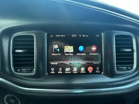 Used 2015 Dodge Charger SXT image 20