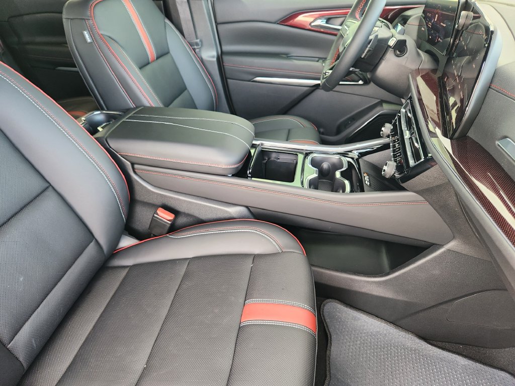 New 2027 Chevrolet Traverse RS FWD image 10