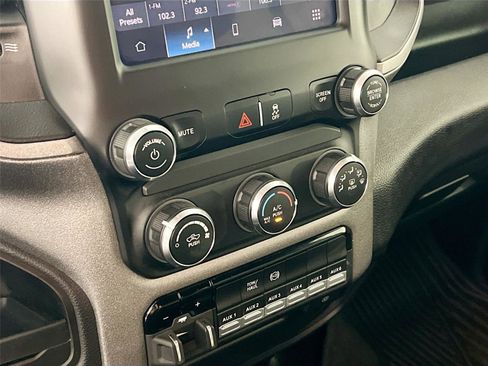 Used 2024 RAM 2500 Tradesman w/ Chrome Appearance Group image 14