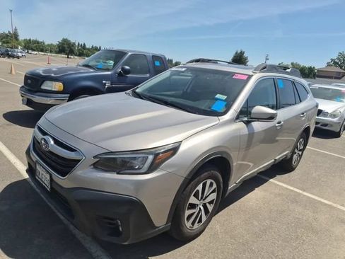 Used 2020 Subaru Outback Premium AWD/4WD image 6