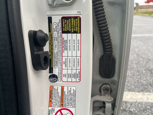 Used 2019 Subaru Impreza 2.0i Sport image 28