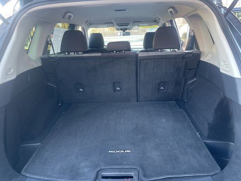 Certified 2023 Nissan Rogue SV image 21