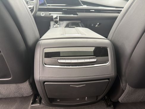 Certified 2023 Cadillac Escalade Sport w/ LPO, ONYX Package image 24