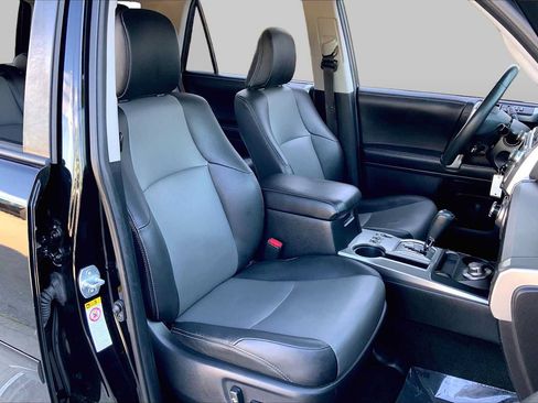 Used 2019 Toyota 4Runner SR5 Premium AWD/4WD image 7