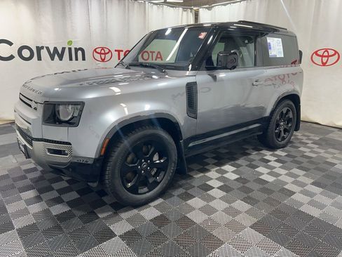 Used 2022 Land Rover Defender 90 X-Dynamic SE image 4