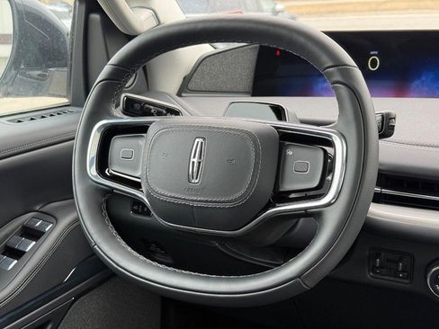 New 2025 Lincoln Navigator Reserve image 10