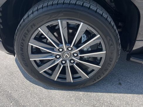 Used 2024 Lexus GX 550 w/ Accessory Package (31) AWD/4WD image 5
