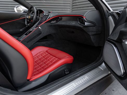 Used 2021 Ferrari Roma image 38
