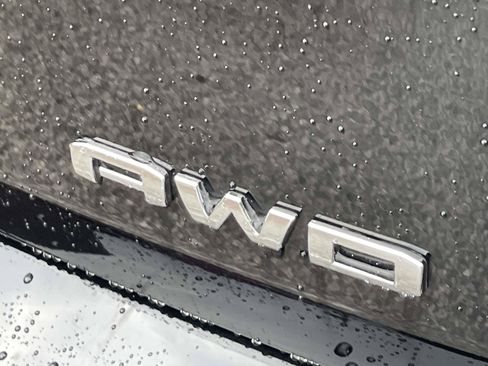 Certified 2023 GMC Terrain Denali w/ Black Diamond Edition AWD/4WD image 10